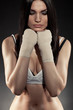 Foto: beautiful woman boxer portrait beautiful woman boxer portrait
