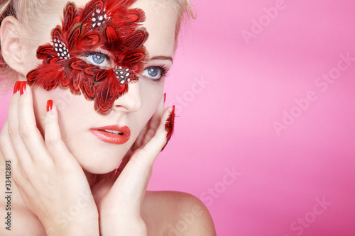 Photo: Beauty mit Federn am Auge, Augen blicken auf Ihren Text, quer Beauty mit Federn am Auge, Augen blicken auf Ihren Text, quer