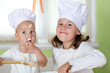 Kinder beim backen