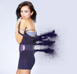 Foto: Beautiful female fashion model with paint splash Beautiful female fashion model with paint splash