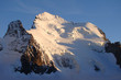 Crépuscule sur la Barre des Ecrins (Alpes) Crépuscule sur la Barre des Ecrins (Alpes)