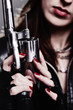 Photographie : girl with a revolver