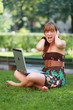 junge Frau im Park