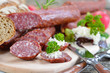 Südtiroler Brotzeit mit Kaminwurzen und Vinschgerln