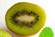 aufgeschnittene Kiwi
