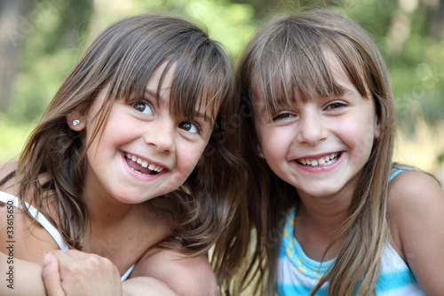 Photo: Les 2 copines de la forêt (été - filles - 5-6 ans) Les 2 copines de la forêt (été - filles - 5-6 ans)