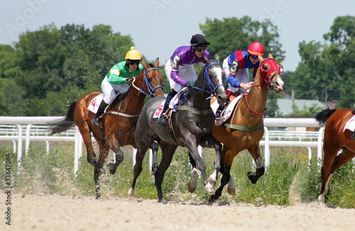 Photo: Horse racing. Horse racing.