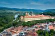 Melk. Wachau. Luftaufnahme von Melk mit Stift und Altstadt.