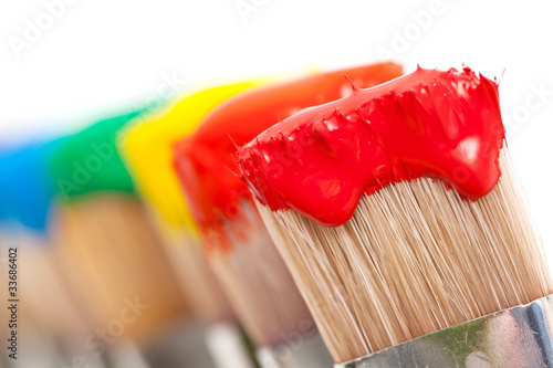 Photo: Pinceaux peintures multicolores Pinceaux peintures multicolores