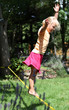 Mädchen mit Slackline