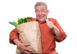 Senior hat Spaß und Freude beim Einkaufen