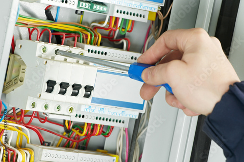 Foto: close-up of Electrician work close-up of Electrician work