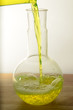 liquido giallo