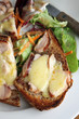 Brunch : Tartines salées, poulet et conté fondu Brunch : Tartines salées, poulet et conté fondu