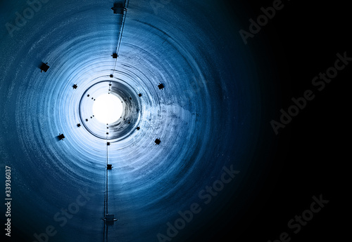 Foto: Dark blue tunnel Dark blue tunnel
