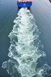 Wasserstrahl vom Frachtschiff