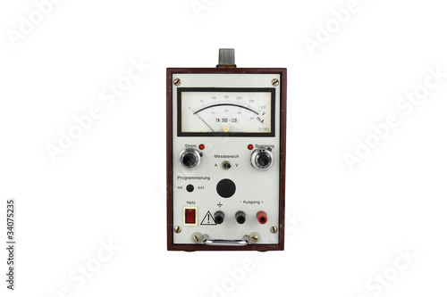 Photo: alter elektrischer spannungsmesser alter elektrischer spannungsmesser