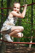 Foto: Mädchen beim Klettern Mädchen beim Klettern