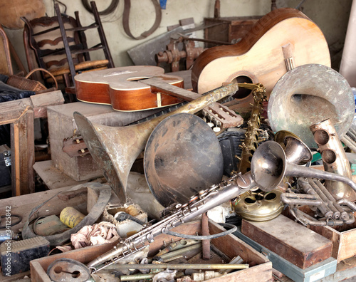 Photo : Le cauchemar du facteur d'instruments de musique (2) Le cauchemar du facteur d'instruments de musique (2)