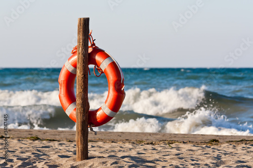 Foto: lifebuoy in the Mediterranean lifebuoy in the Mediterranean
