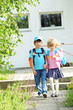 Schulkinder auf dem Nachhauseweg