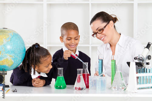 Photo: primary science class primary science class