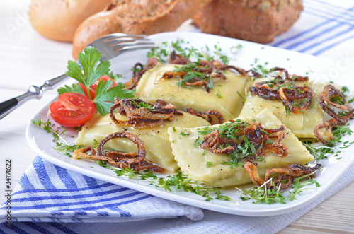 Photo: Schwäbische Maultaschen mit Röstzwiebeln Schwäbische Maultaschen mit Röstzwiebeln