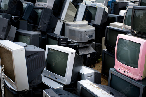 Photo: ゴミ捨て場のテレビ ゴミ捨て場のテレビ