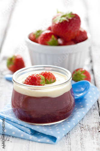Photo: frische Fruchtgrütze frische Fruchtgrütze