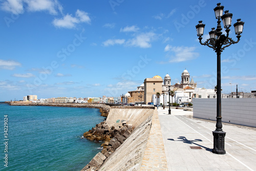 Foto: Die Strandpromenade von Cadiz, Spanien Die Strandpromenade von Cadiz, Spanien