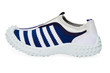 Sports shoe made ​​of cloth with rubber sole