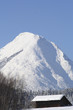 Berggipfel und Berghütte - Mountain peaks and mountain hut