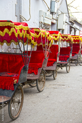 Foto: Typical Asian rickshaws Typical Asian rickshaws