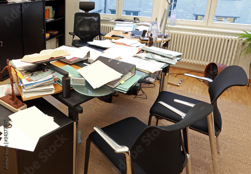 Photo: Chaotischer Arbeitsplatz Chaotischer Arbeitsplatz