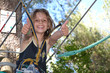 Activité Accrobranche - Enfant heureux - Réussite