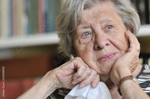 Foto: Sad Senior Woman XXXVIII Sad Senior Woman XXXVIII