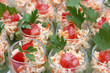 Verrines d'entrée au surimi, avocat, tomate et persil
