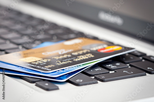 Foto: Paiement en ligne par carte de crédit Paiement en ligne par carte de crédit