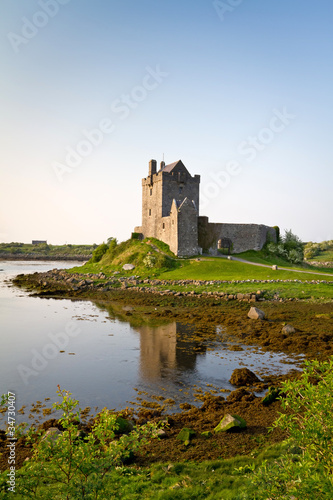 Photo: 16th Century Dunguaire castle in west Ireland 16th Century Dunguaire castle in west Ireland