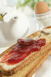 Petit déjeuner - biscottes,beurre,confiture