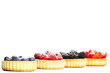gezuckerte heidelbeeren auf tartelette kuchen