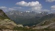 Ziehende Wolken, verschneite Berge, Engadin (Schweiz) Zeitraffer
