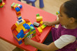 Construire une maison avec un jeu de construction Construire une maison avec un jeu de construction