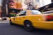 Foto: Speeding taxi in city Speeding taxi in city
