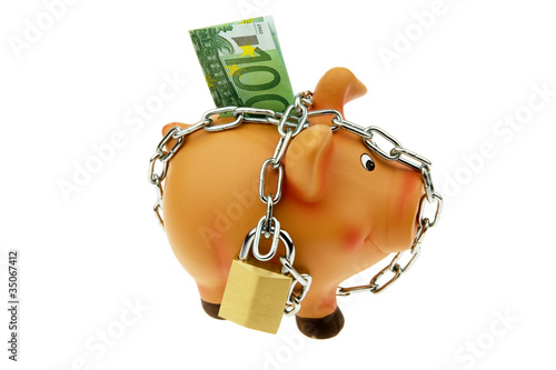 Photo: Sparschwein mit Kette und Schloß gesichert Sparschwein mit Kette und Schloß gesichert