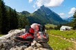 Wanderschuhe bei Wanderung in den Bergen