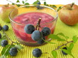 Konfitüre mit Schlehe und Apfel