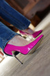 beine in pink pumps high heels