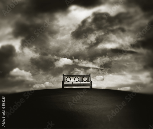 Foto: Bench on hill Bench on hill