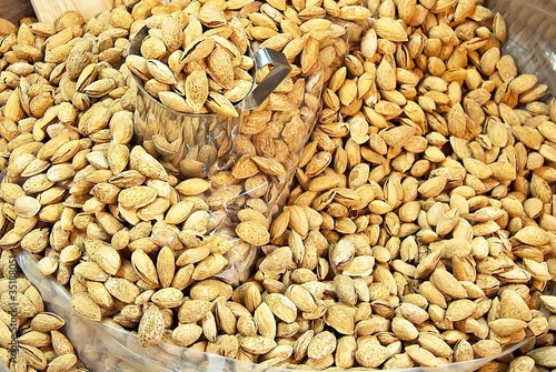 Photo: Almendras a granel Almendras a granel
